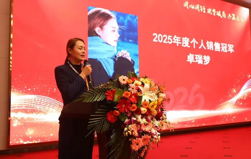 EE5A1196_副本.jpg EE5A1196_副本.jpg